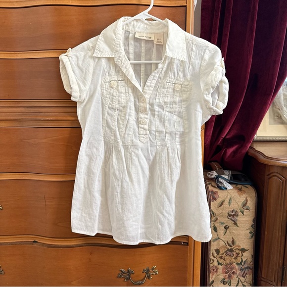 Dkny Tops - DKNY Adorable White Blouse